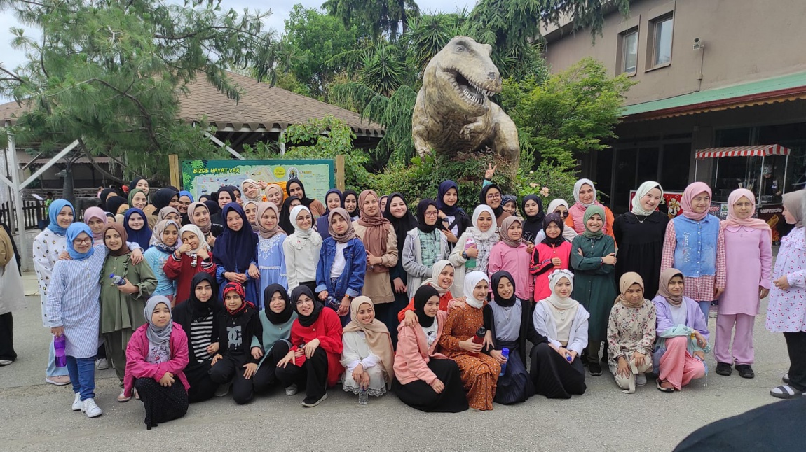 Okulumuz Darıca Faruk Yalçın Hayvanat Bahçesi ve Botanik Parkı'nı ziyaret etti